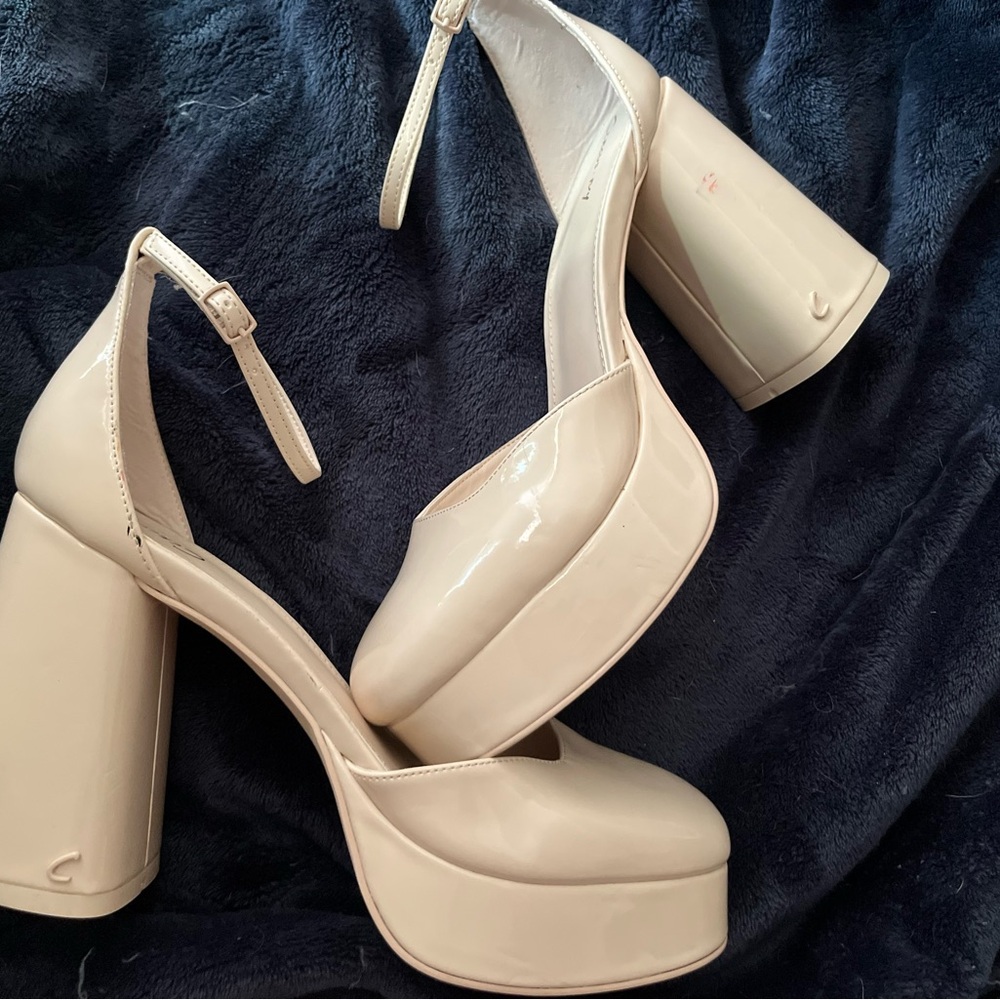 Circus by Sam Edelman Cream Platform Shoes